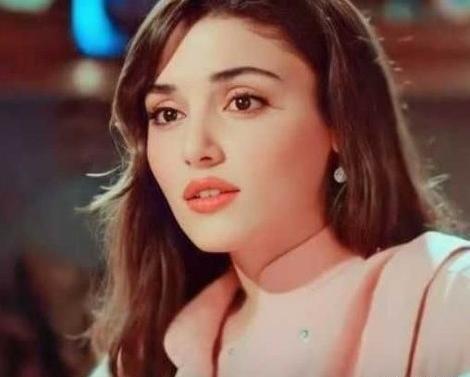 عکس هانده ارچل از نیم رخ