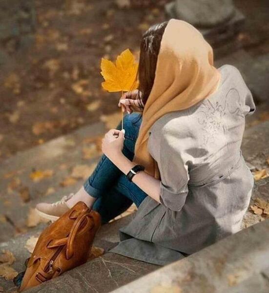 عکس دختر با حجاب تنها