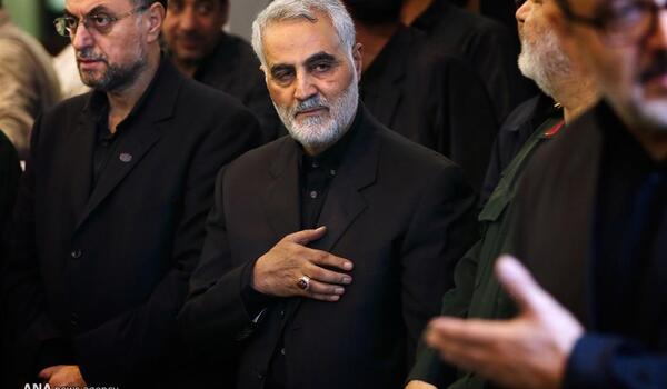 عکس آقا و شهید سلیمانی