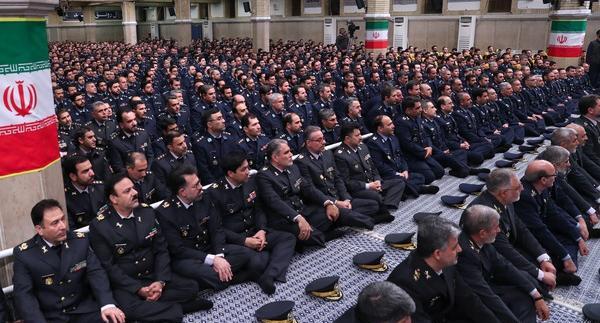 عکس رهبر نیروی انتظامی
