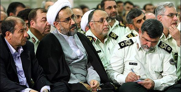 عکس رهبر نیروی انتظامی