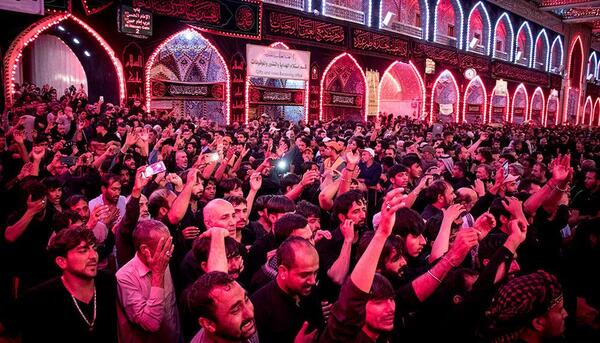 عکس عزاداری در بین الحرمین
