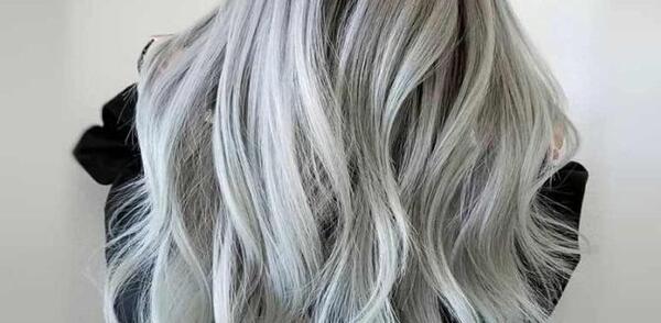 عکس رنگ مو دودی نسکافه ای