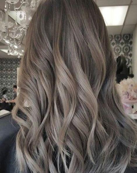عکس رنگ مو دودی نسکافه ای