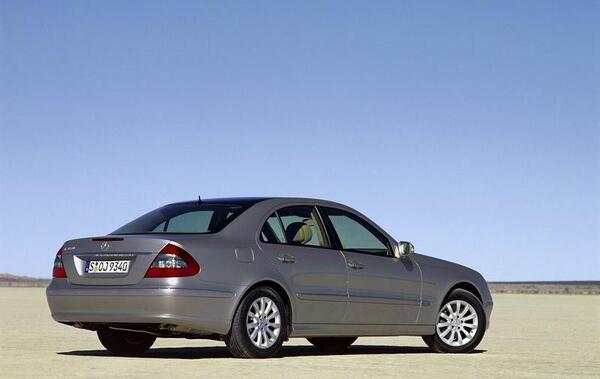 عکس ماشین بنز کلاس e e230