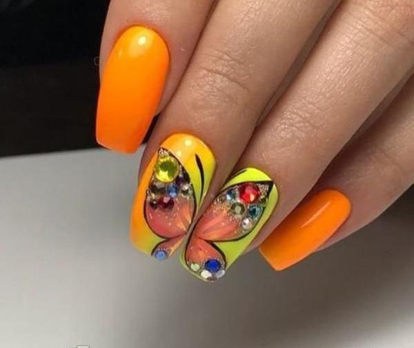 عکس طراحی ناخن لاکچری