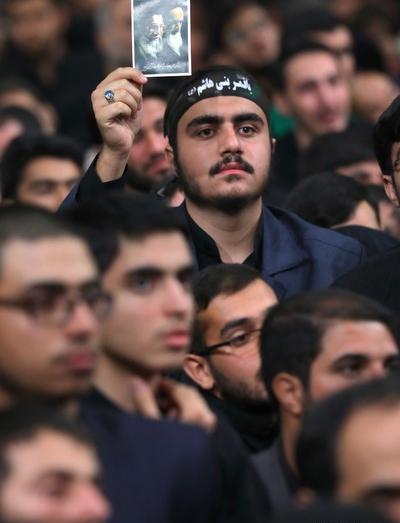 عکس غمگین رهبری