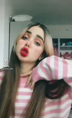 عکس جدید نیکا فلاحی در ترکیه ویسگون