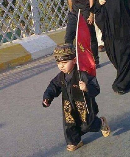 عکس پیاده روی بچه
