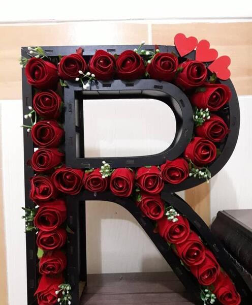 عکس ولنتاین با حرف r