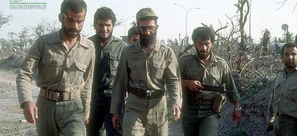 عکس رهبر در جنگ