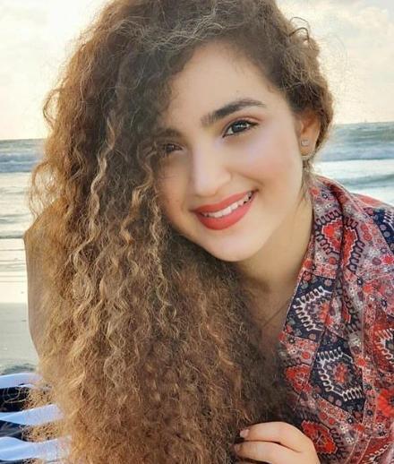 عکس پروف دخترونه مو فرفری