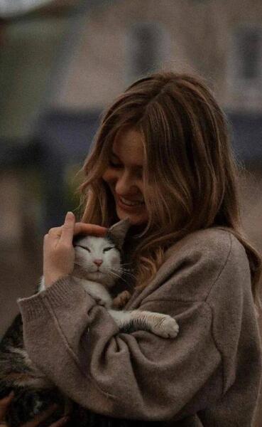 عکس پروفایل دختر گربه ای