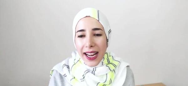 عکس بی تی اس با یک ایرانی