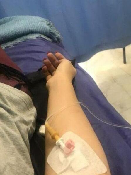 عکس فیک دختر سرم زده