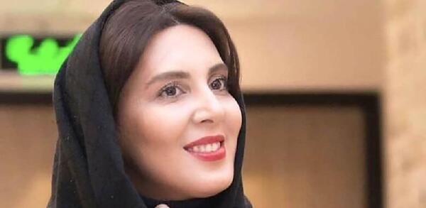 عکس لیلا بلوکات با خواهرش