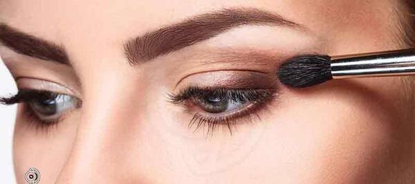 عکس چشم های پف دار