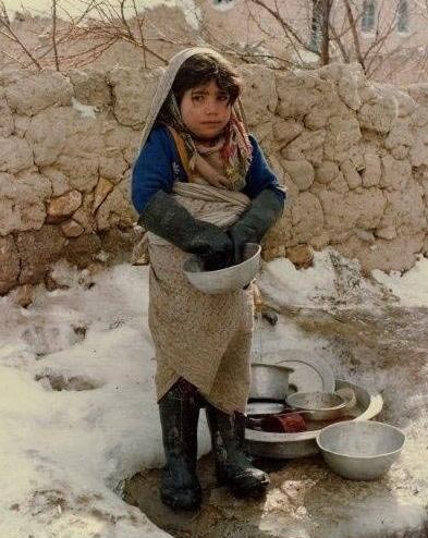 عکس شستن ظرف غذا