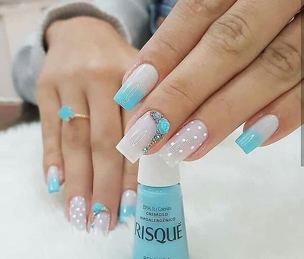 عکس کاشت ناخن مصنوعی