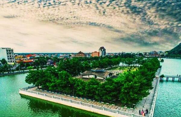 عکس دریای لاهیجان