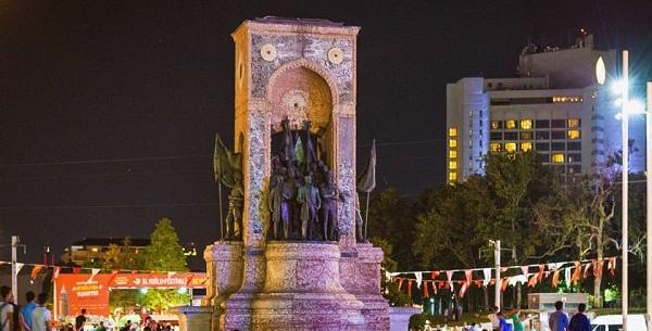 عکس استانبول میدان تکسیم