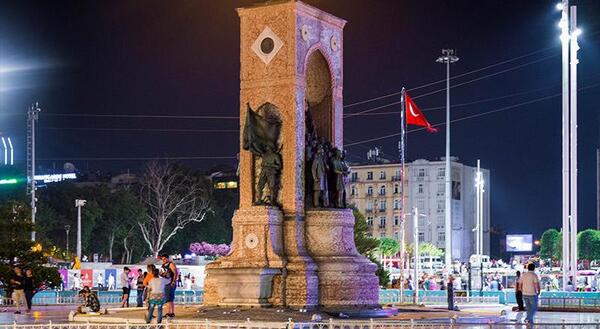 عکس استانبول میدان تکسیم