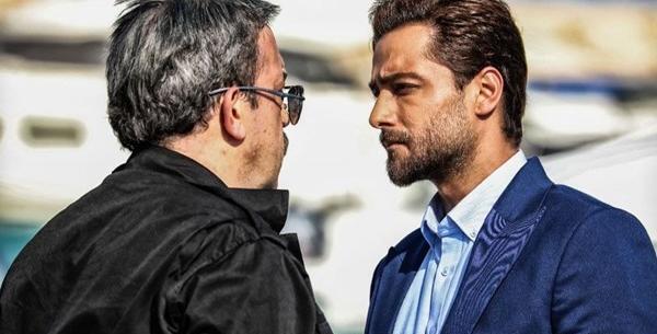 عکس امیر مقاره در جزیره