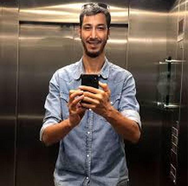 عکس بهرام افشاری تنها