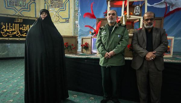 عکس الهام چرخنده و خامنه ای