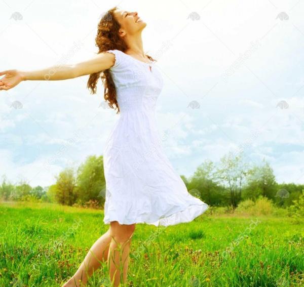عکس زن در طبیعت
