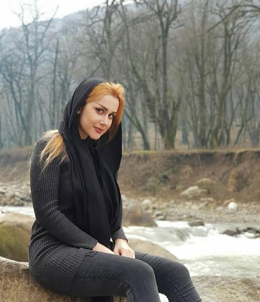 عکس زن در طبیعت