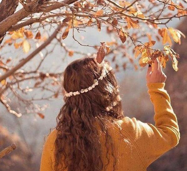 عکس دختر پاییزی غمگین