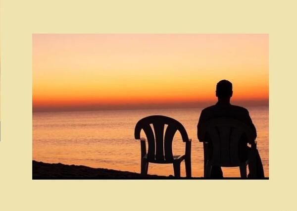 عکس هنری در حال نوشتن
