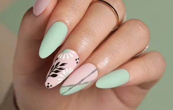 عکس مدل ناخن با فرنچ مشکی