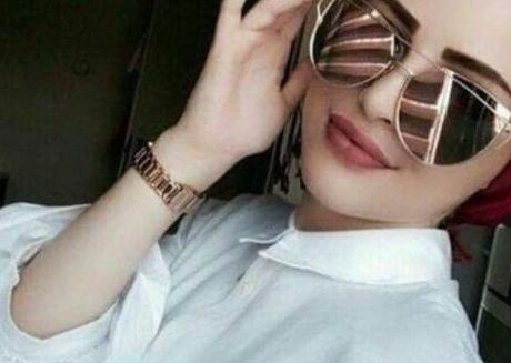 عکس دختر فیک با عینک