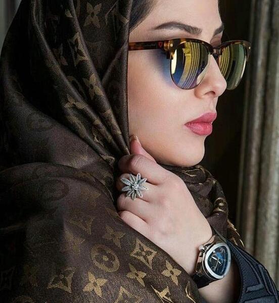 عکس دختر فیک با عینک