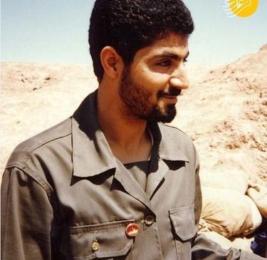 عکس حاج قاسم در جبهه