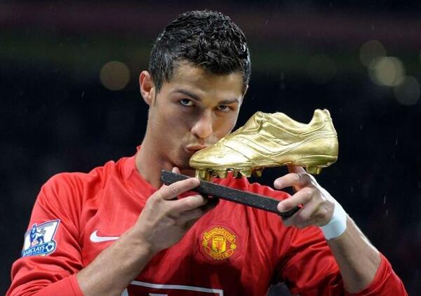 عکس رونالدو چند سال دارد