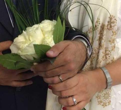 عکس عروس و داماد دسته گل
