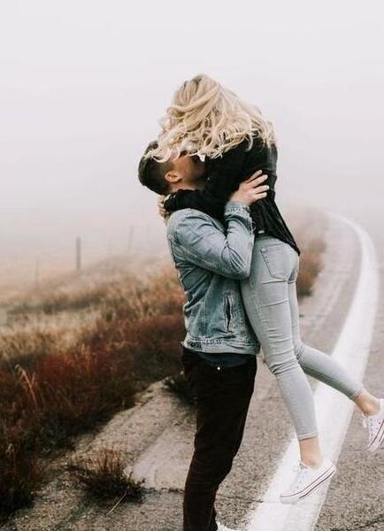 عکس پروفایل ساده بدون متن رنگی
