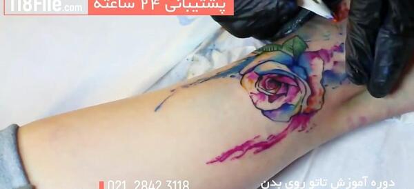عکس زدن تاتو روی دست