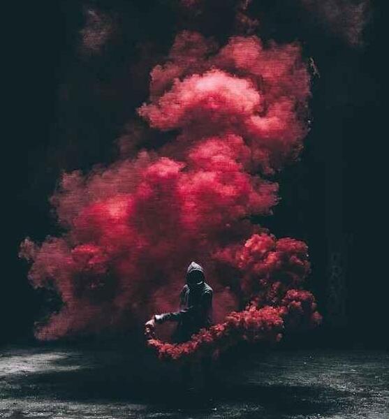 عکس قرمز برای پروفایل