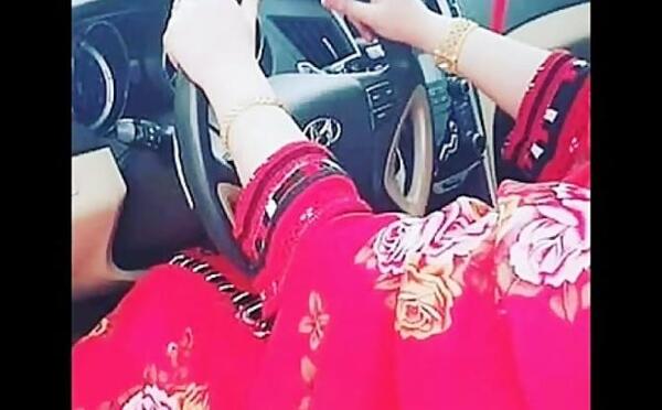عکس دختر بلوچی غمگین