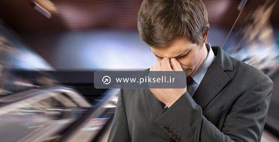 عکس حاج قاسم در حال گریه