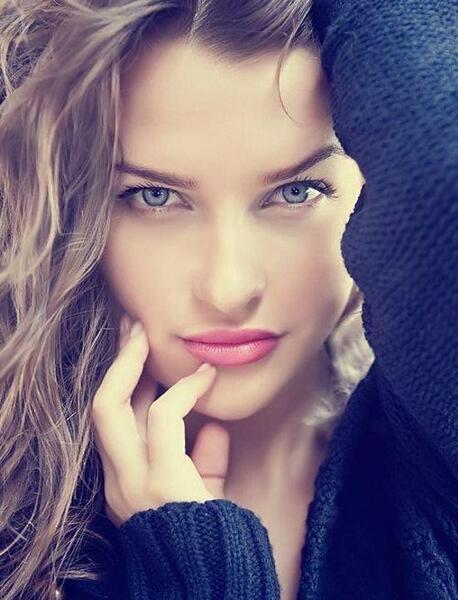 ژست عکس سلفی تکی