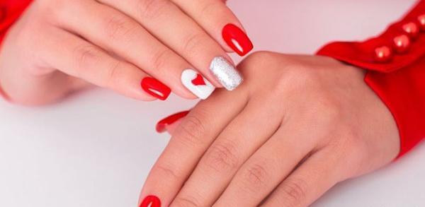 عکس ژلیش ناخن دخترانه ساده