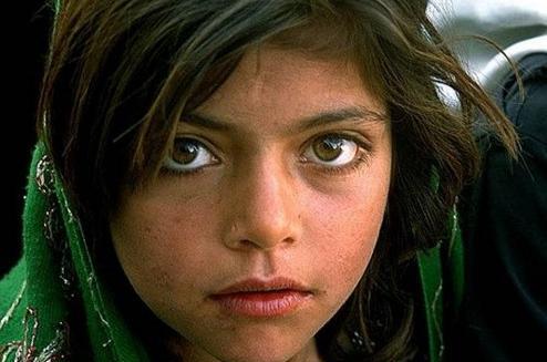 عکس دختر افغان نشنال جئوگرافیک