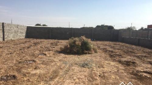 عکس زمین چهار دیواری