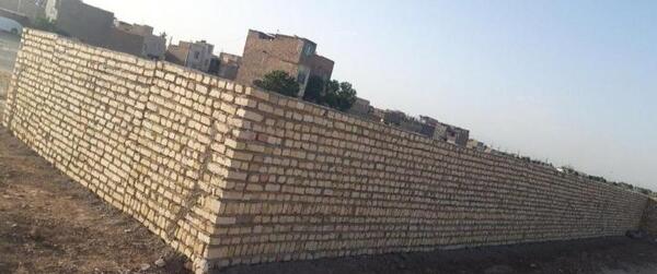 عکس زمین چهار دیواری