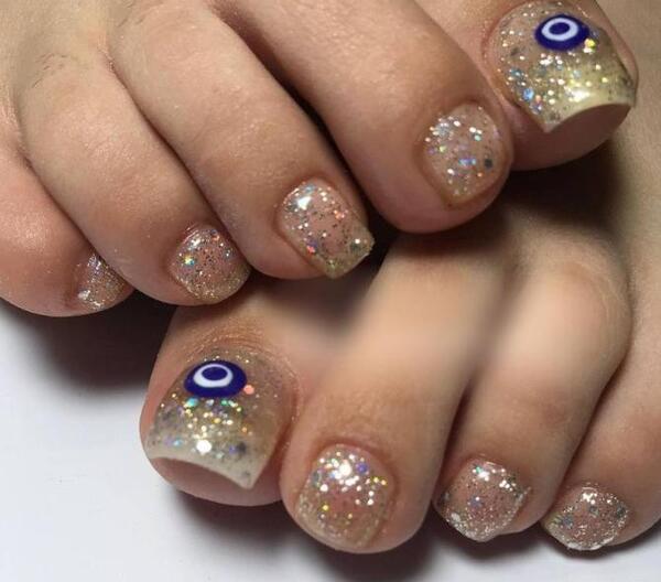 عکس طراحی ناخن پا